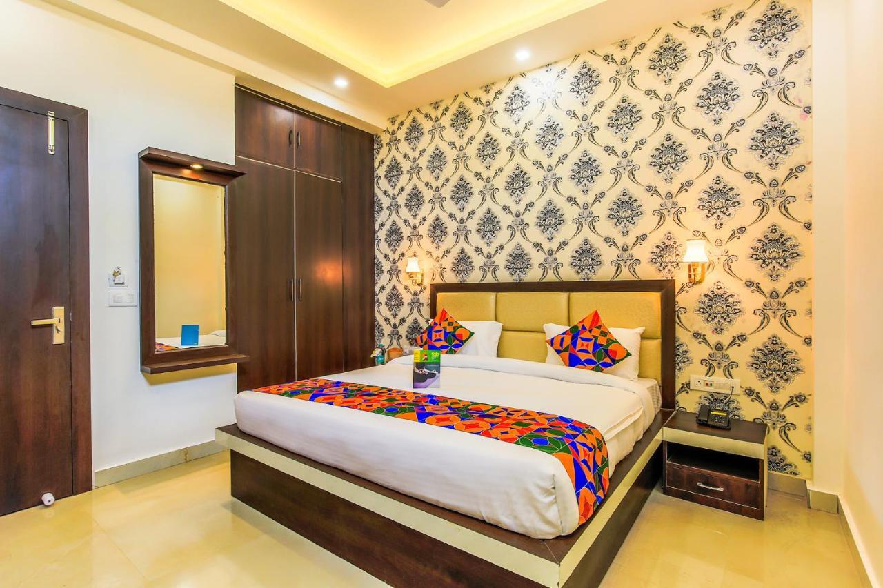 Fabhotel Star Of Taj Restobar Fatehabad Road Agra  Kültér fotó