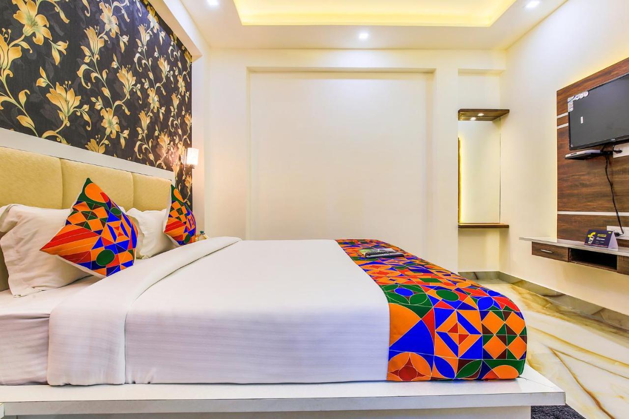 Fabhotel Star Of Taj Restobar Fatehabad Road Agra  Kültér fotó